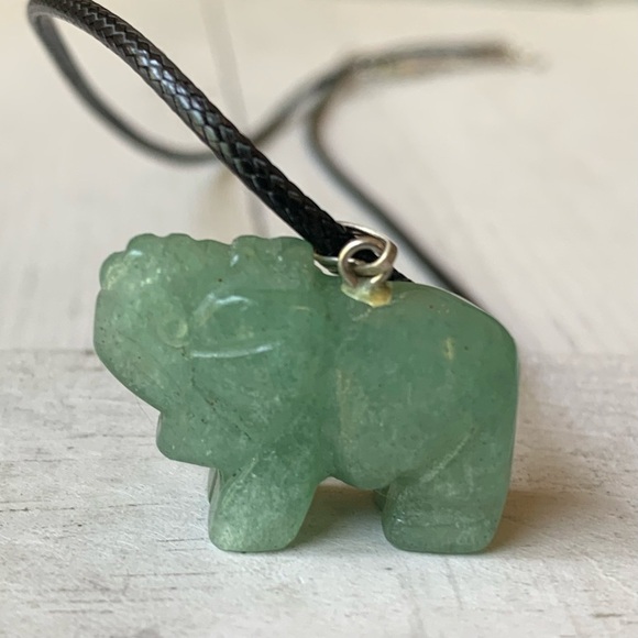 Green Aventurine Lucky Crystal Elephant Pendant Necklace Adjustable Cord Chain - Picture 7 of 10